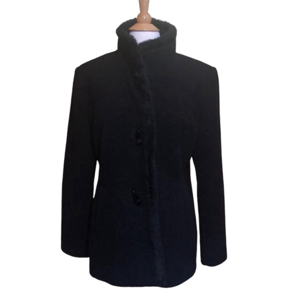 Covington Wool blend Black Coat lined,Faux Fur detail & side pockets SizeLarge